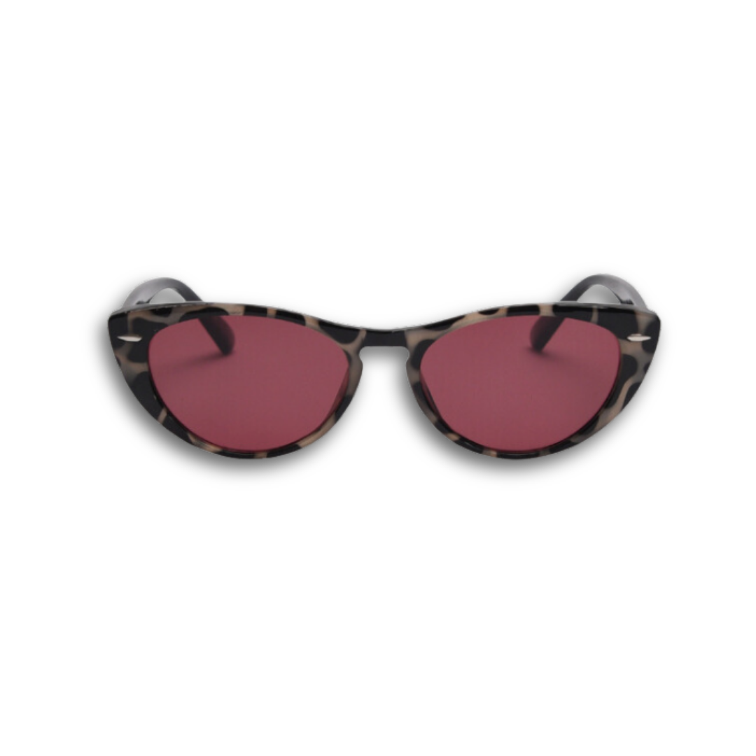 Retro leopard print cat-eye sunglasses with red lenses featuring red polarized lenses and 100% UV protection, high-end fashion eyewear.