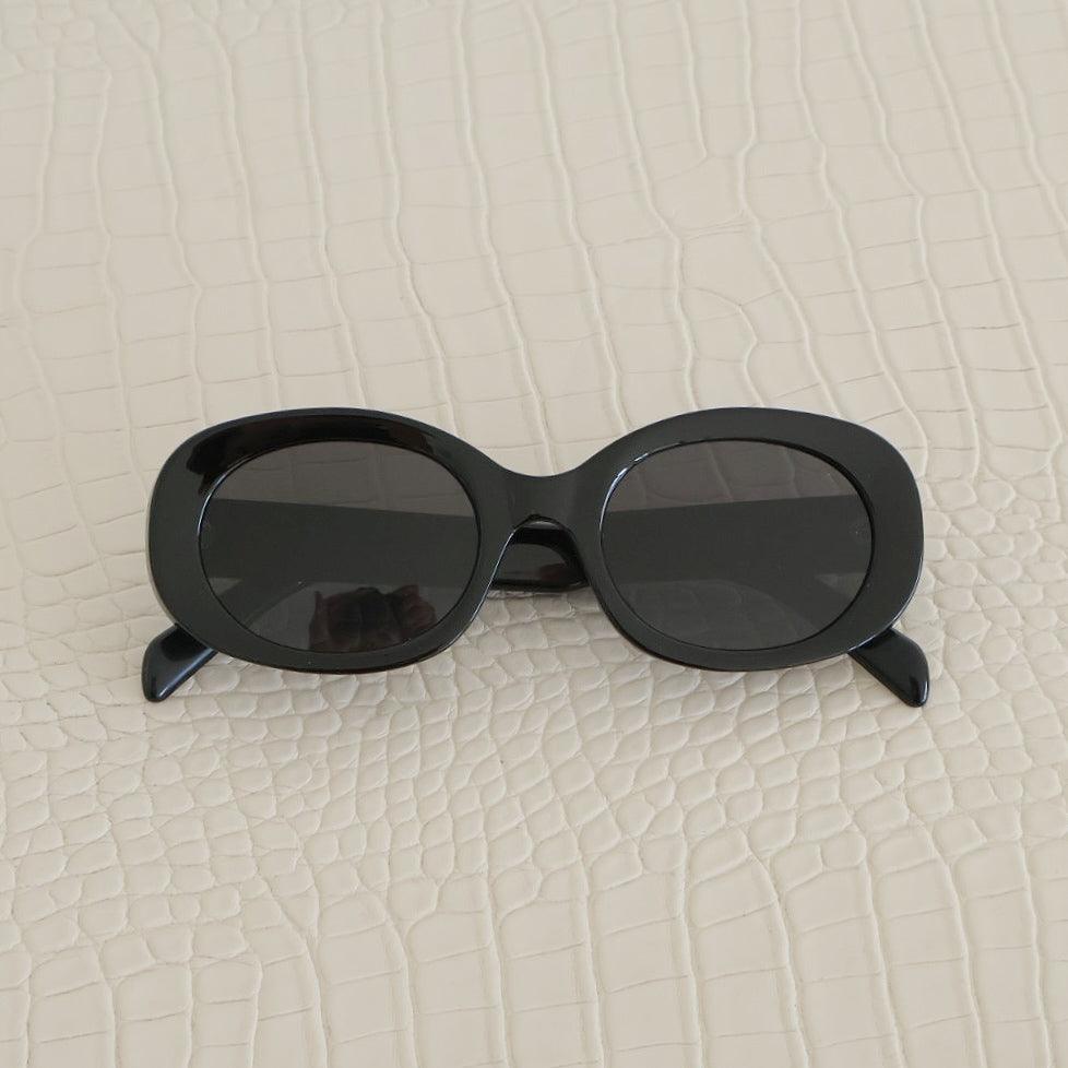 By charley- Flynn (black) - chailata.com