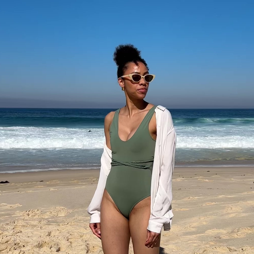 Playful unisex cat-eye sunglasses by By Charley, featuring a bold lemon frame and polarized lenses that offer 100% UV protection and glare reduction for a fun, retro-inspired statement.